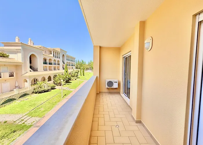 Lovely With Pool By Homing