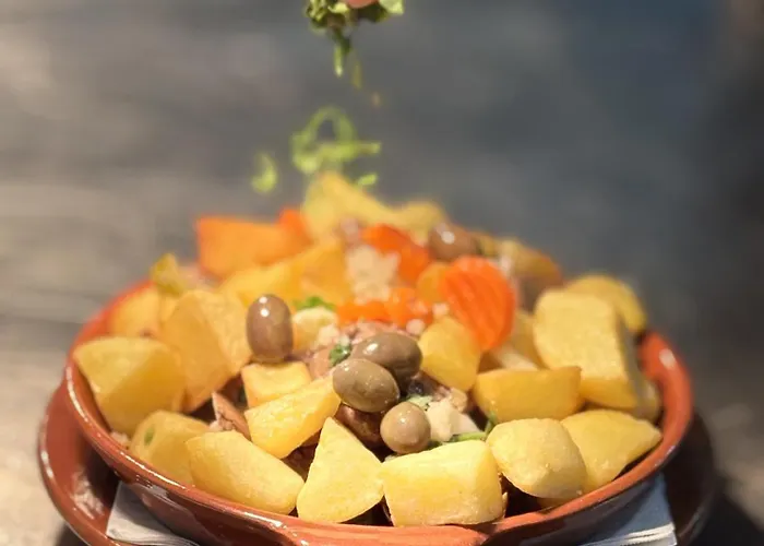 Lovely With Pool By Homing Apartament