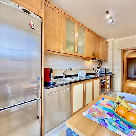 Lovely With Pool By Homing Apartment *