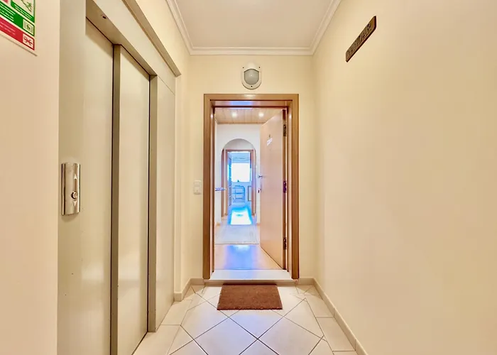 Apartment Lovely With Pool By Homing *