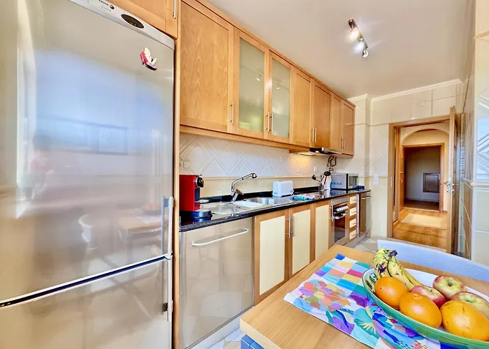 Lovely With Pool By Homing Apartment *