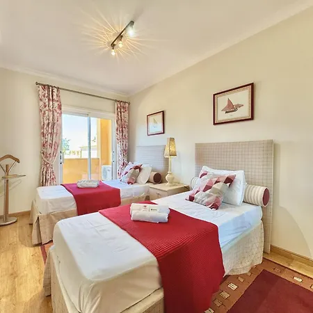 Lovely With Pool By Homing